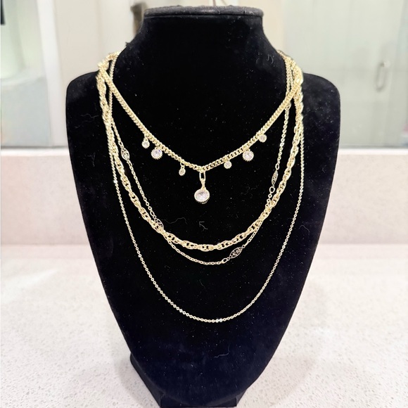 Pretty Bird Jewelry Jewelry - Pretty Bird Gold Necklaces
